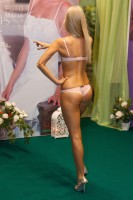 Модель нижнего белья на показе Dimanche Lingerie