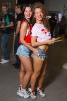 Попа в шортиках на выставке Auto Tuning Show 2018