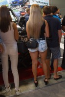 Фотоохота на попу в шортиках