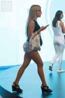 Фотоохота на попу в шортиках
