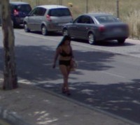 Проститутки попали в кадр Street View